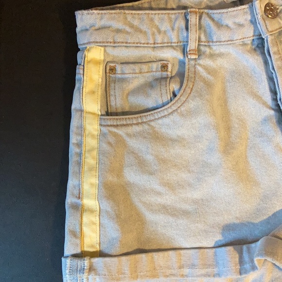 ZARA high waisted mom jean shorts - Picture 2 of 7